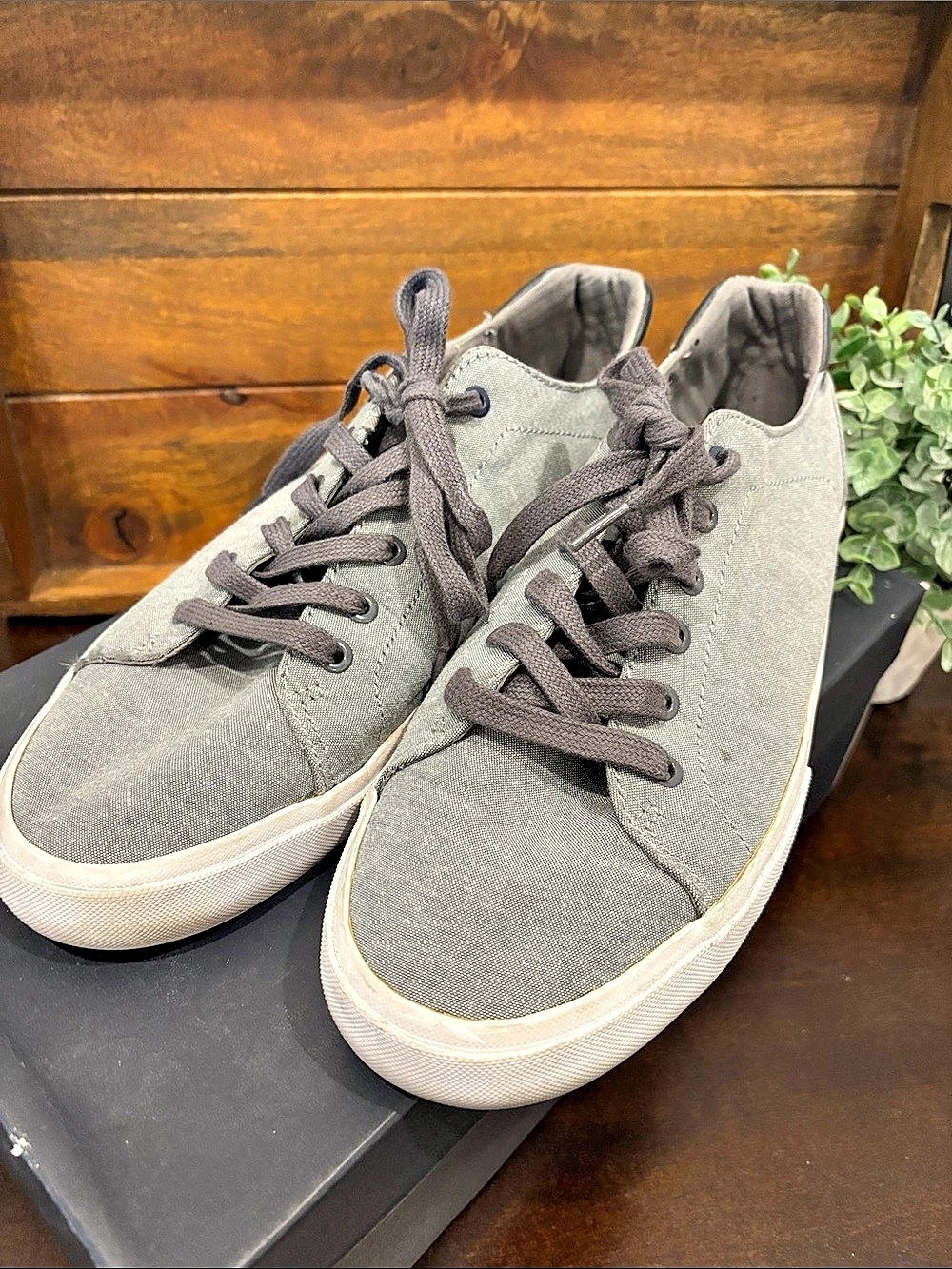 Tommy Hilfiger Pawleys Gray Fabric Sneakers US 10.5 M